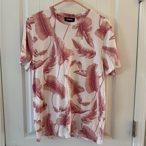 Express Men's Red Leaf Pattern Tee